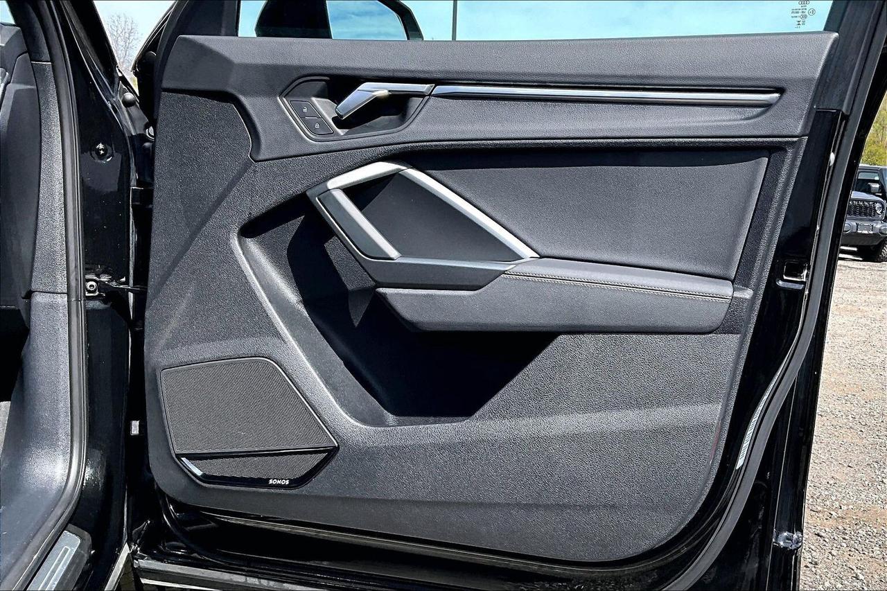 2023 Audi Q3 Technik S Line | Black Optics | AWD Photo