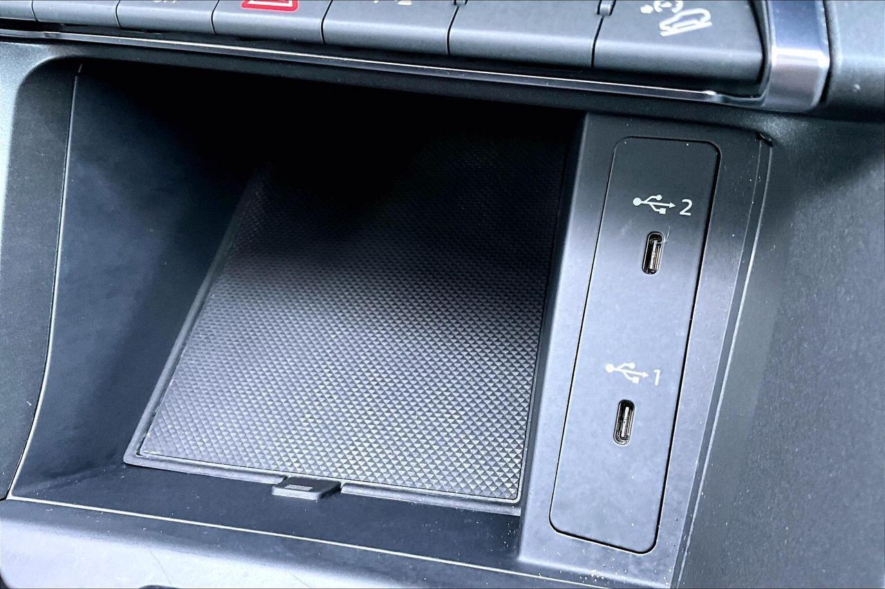 2023 Audi Q3 Technik S Line | Black Optics | AWD Photo