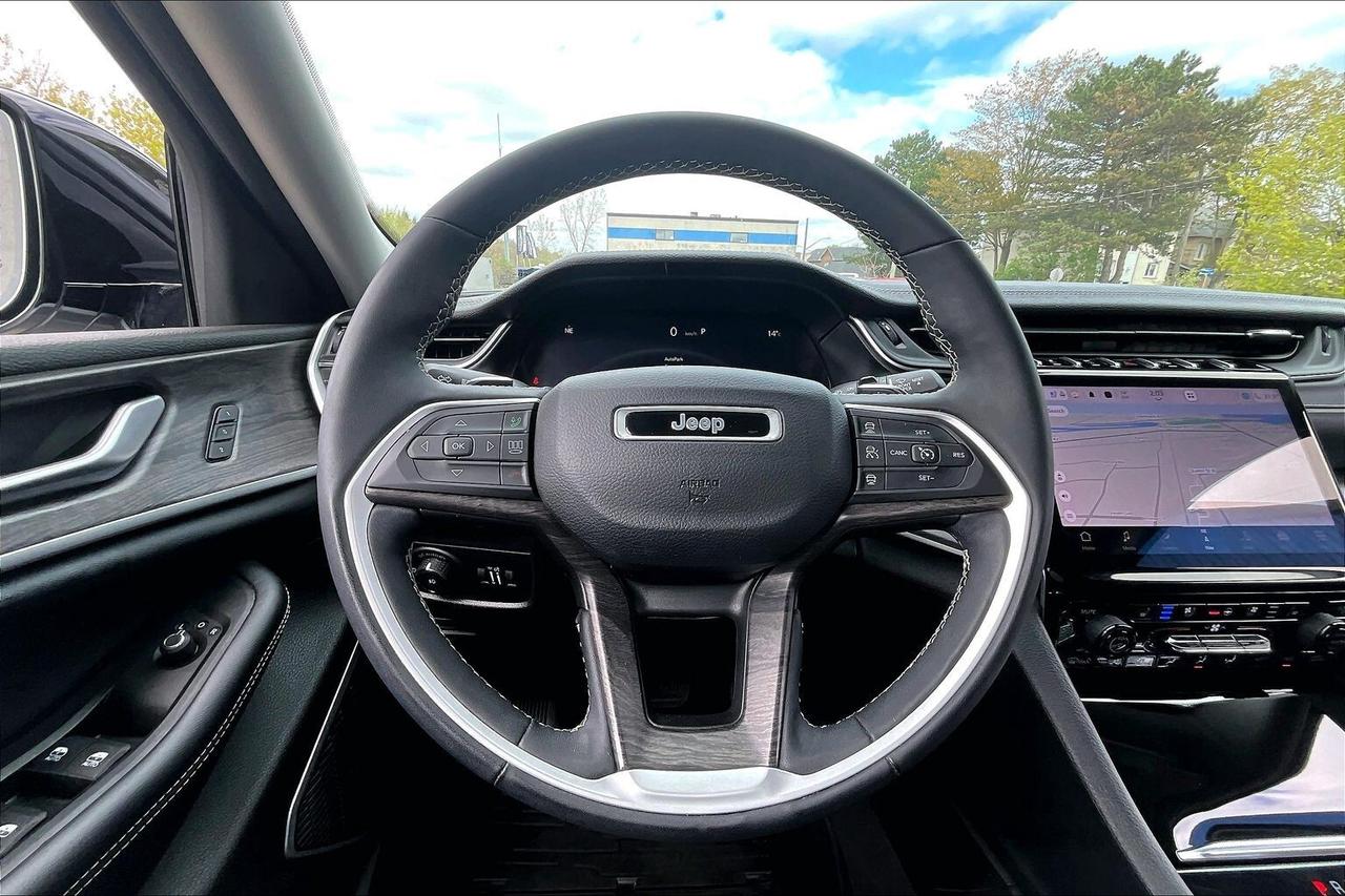 2024 Jeep Grand Cherokee L Limited Black App |Lux Tech |Panoroof |Alpine |4X4 Photo