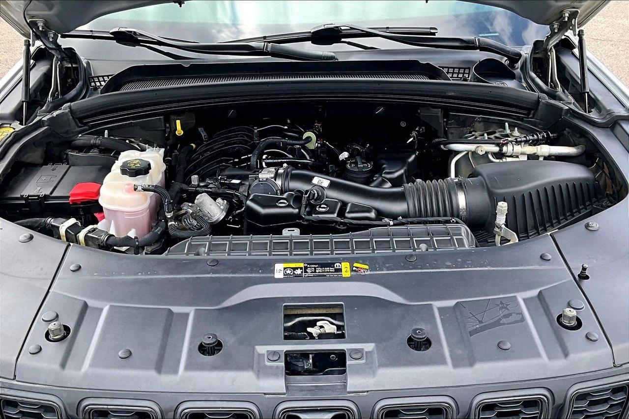 2024 Jeep Grand Cherokee L Limited Black App |Lux Tech |Panoroof |Alpine |4X4 Photo