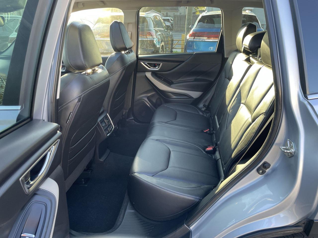 2022 Subaru Forester Limited AUTO START, LEATHER, PANO. ROOF, NAV, HTD. Photo