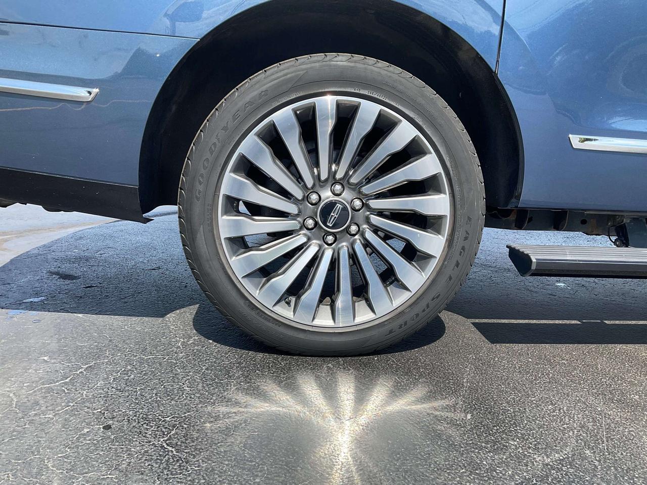 2019 Lincoln Navigator Reserve Photo