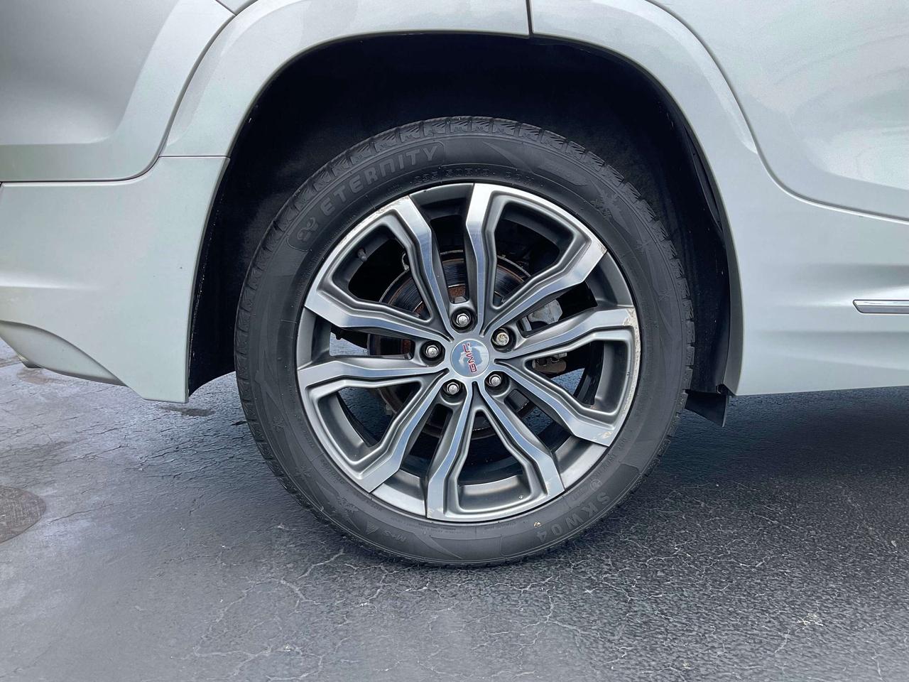 2018 GMC Terrain Denali Photo3