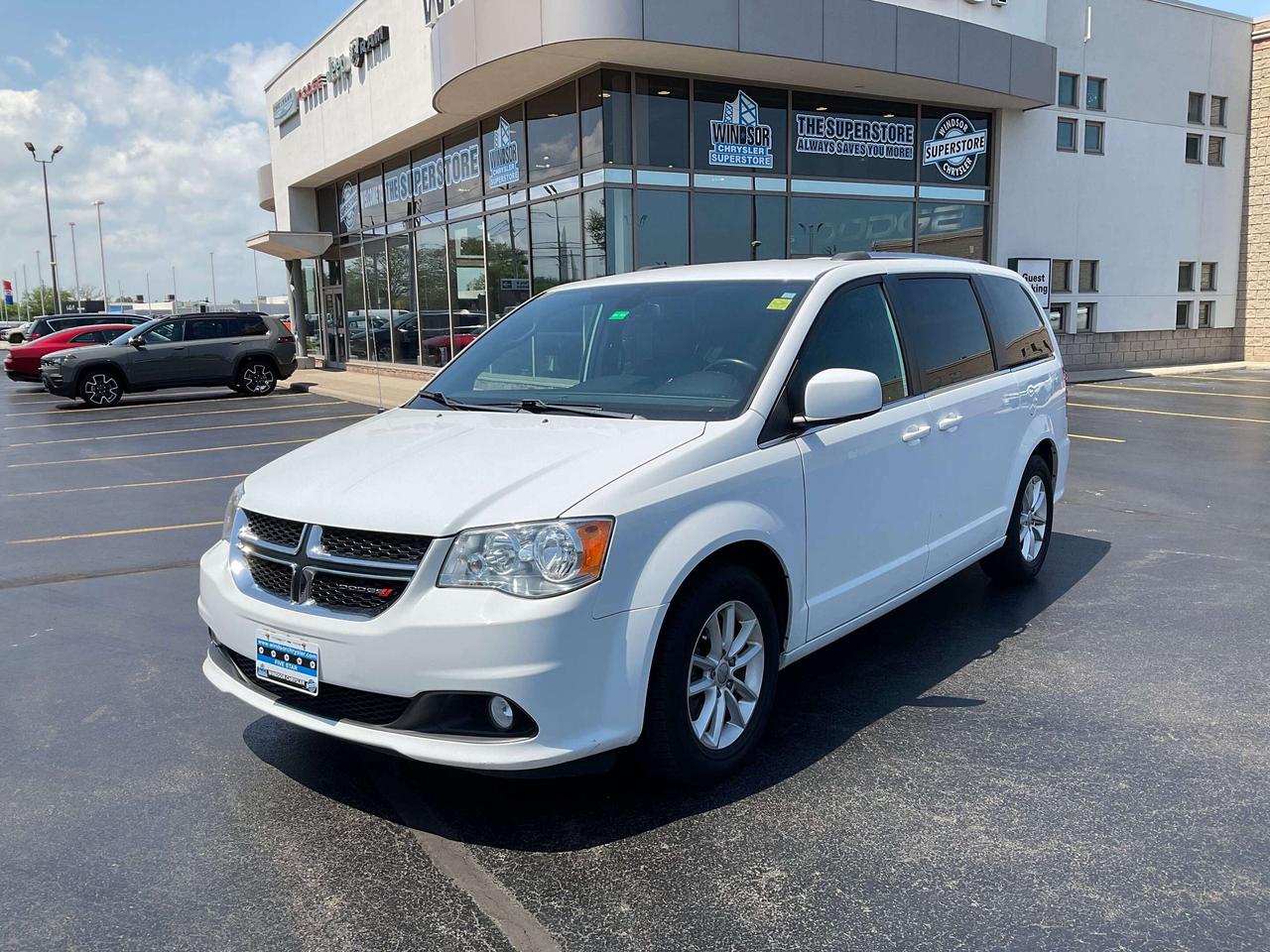 Used 2020 Dodge Grand Caravan LEATHER / DVD / REMOTE START for sale in Windsor, ON