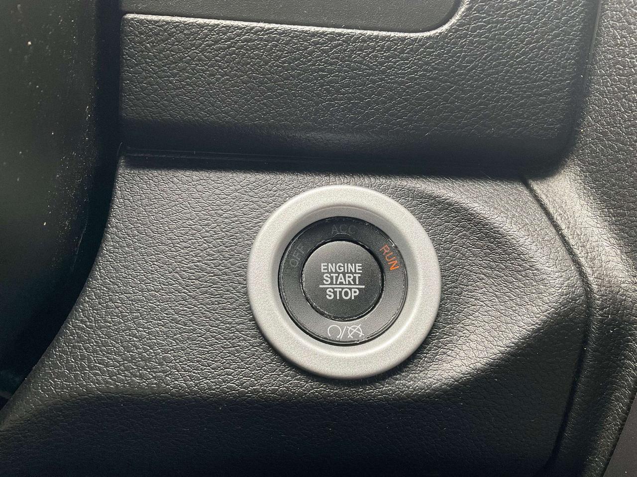 2023 RAM 1500 Classic WARLOCK Photo