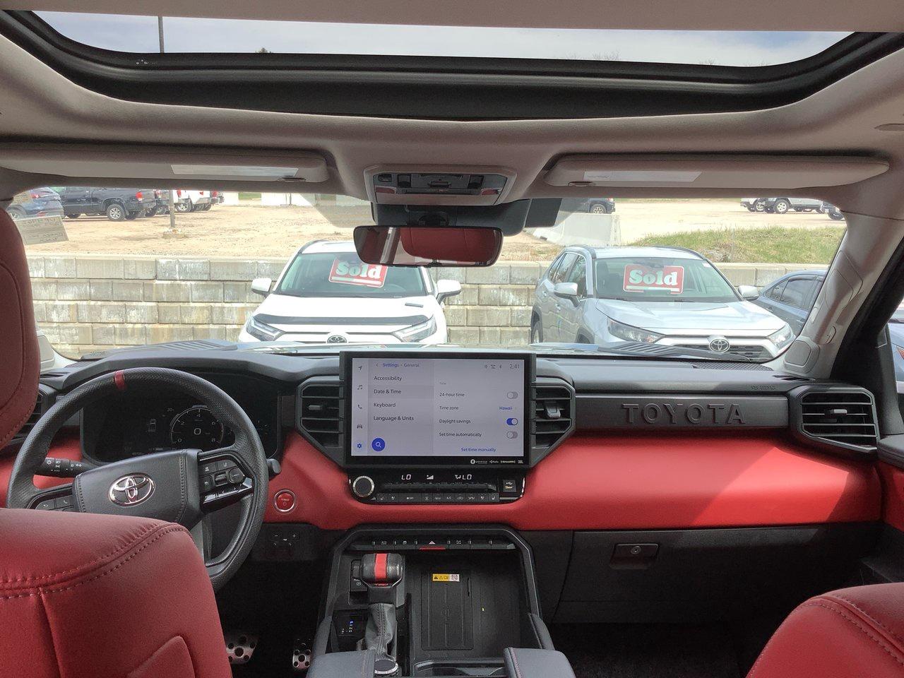 2023 Toyota Tundra LIMITED HYBRID Photo