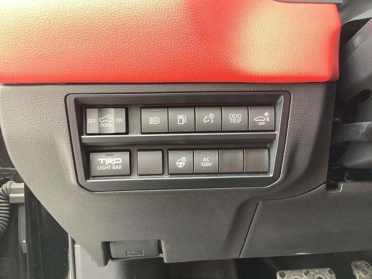 2023 Toyota Tundra LIMITED HYBRID Photo4