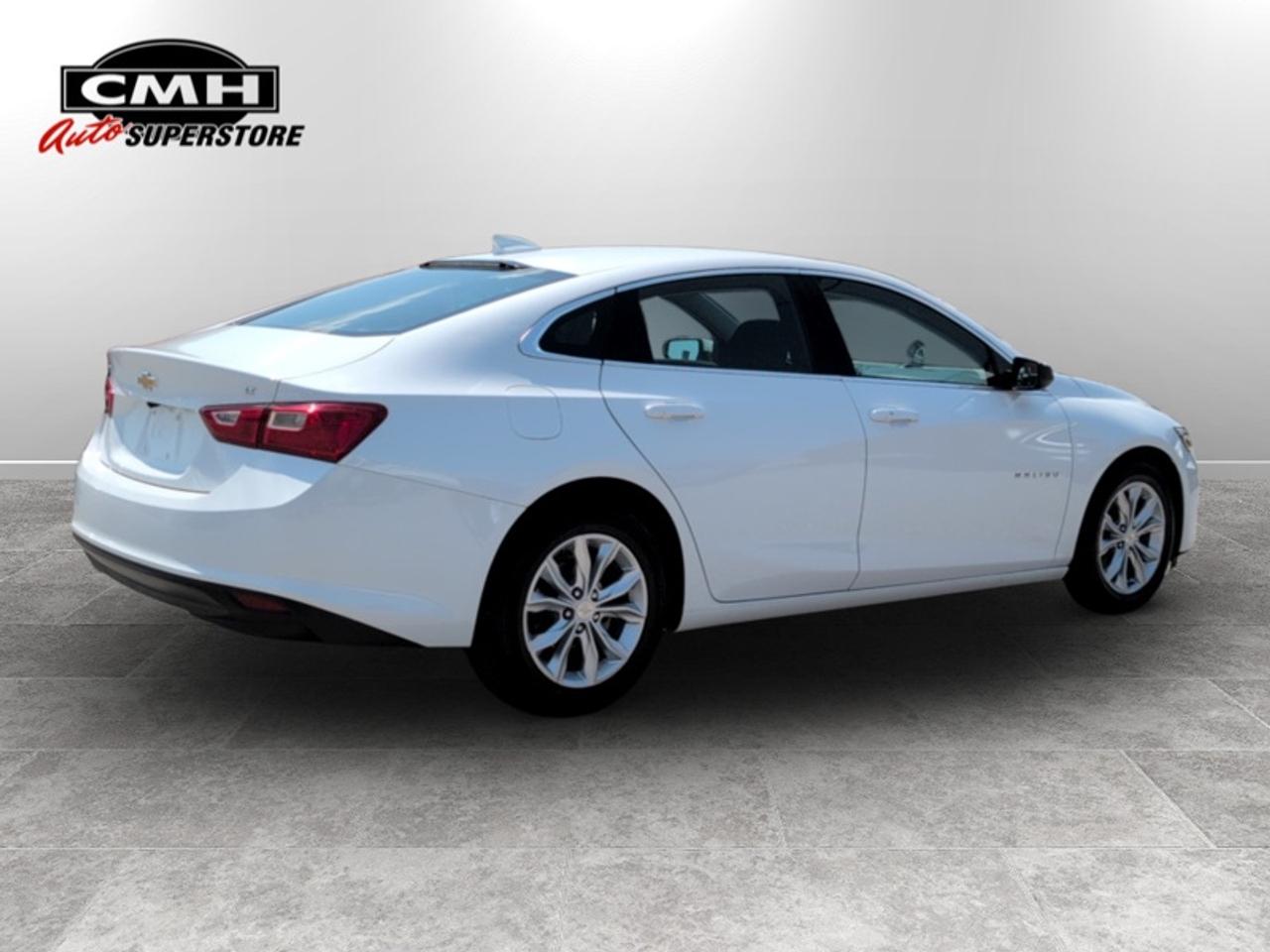 2023 Chevrolet Malibu LT  **APPLE CP - HTD SEATS** Photo