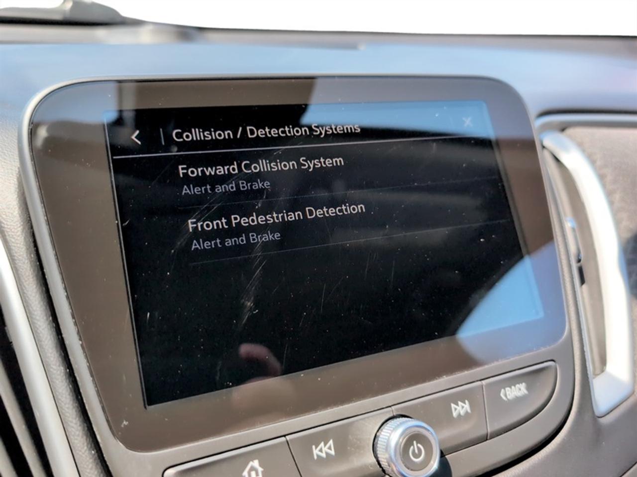 2023 Chevrolet Malibu LT  **APPLE CP - HTD SEATS** Photo