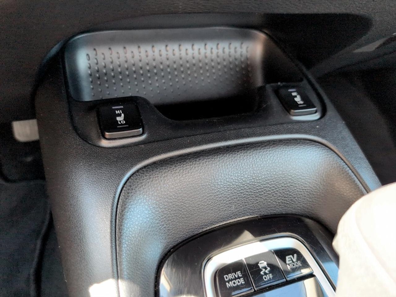 2024 Toyota Corolla LE  **CLEAN CARFAX - HYBRID** Photo