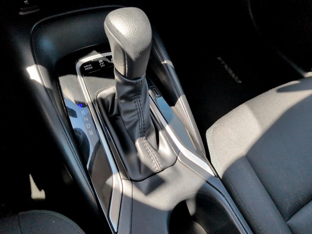 2024 Toyota Corolla LE  **CLEAN CARFAX - HYBRID** Photo