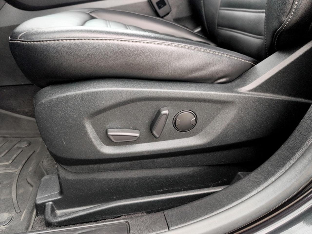 2022 Ford Edge SEL w/Convenience Pkg  **CLEAN CARFAX** Photo