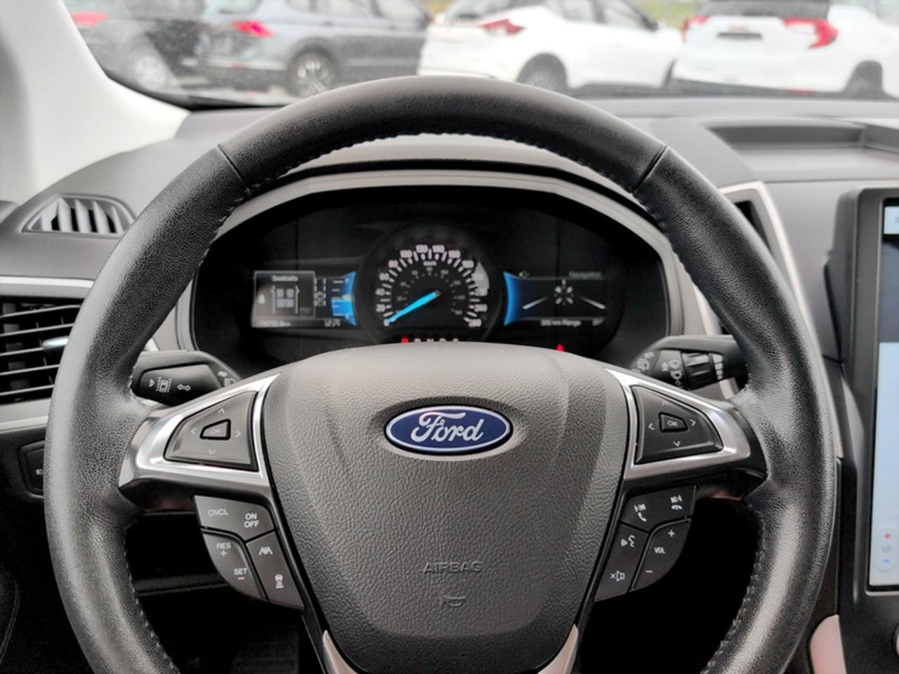 2022 Ford Edge SEL w/Convenience Pkg  **CLEAN CARFAX** Photo
