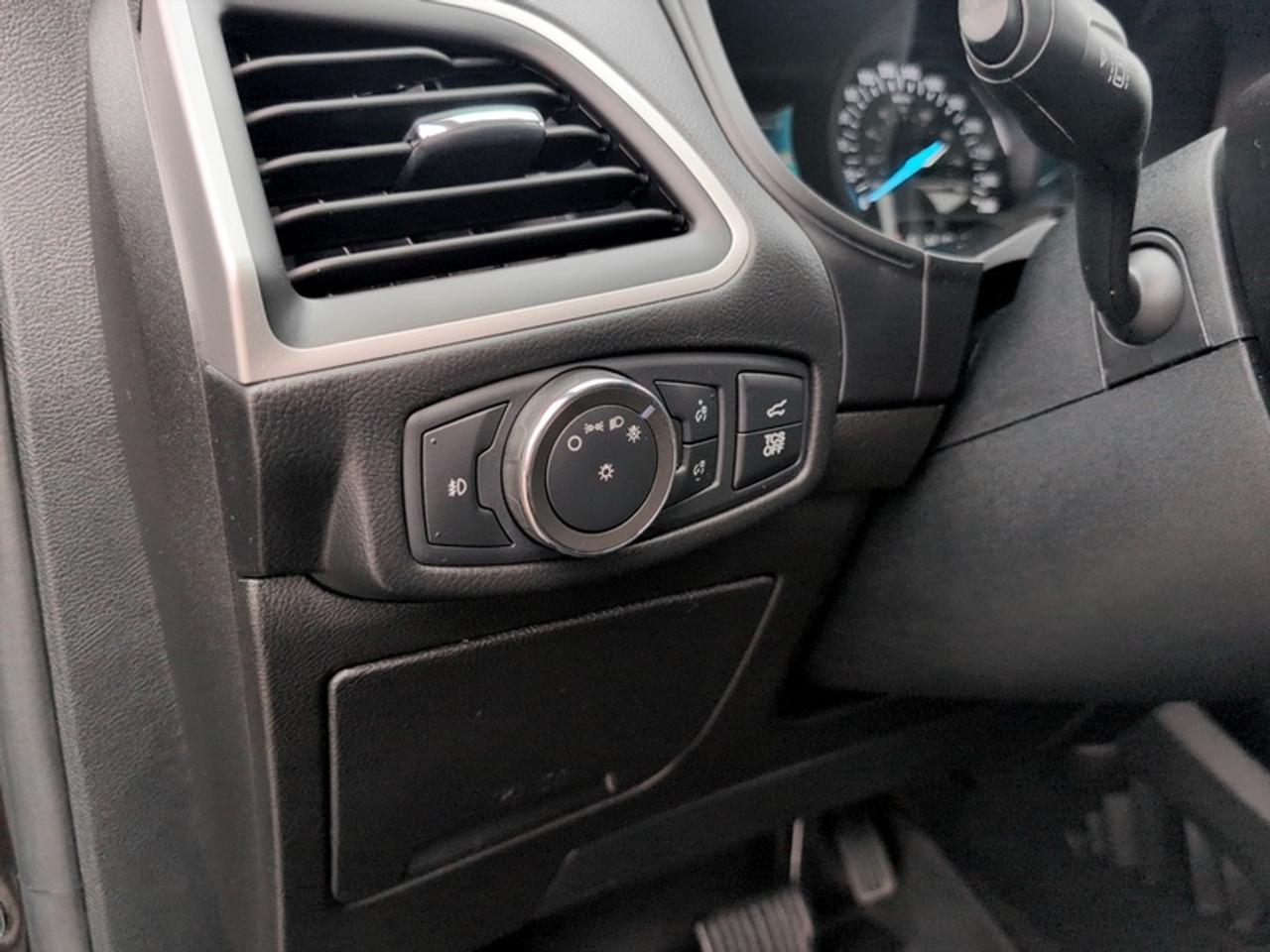 2022 Ford Edge SEL w/Convenience Pkg  **CLEAN CARFAX** Photo