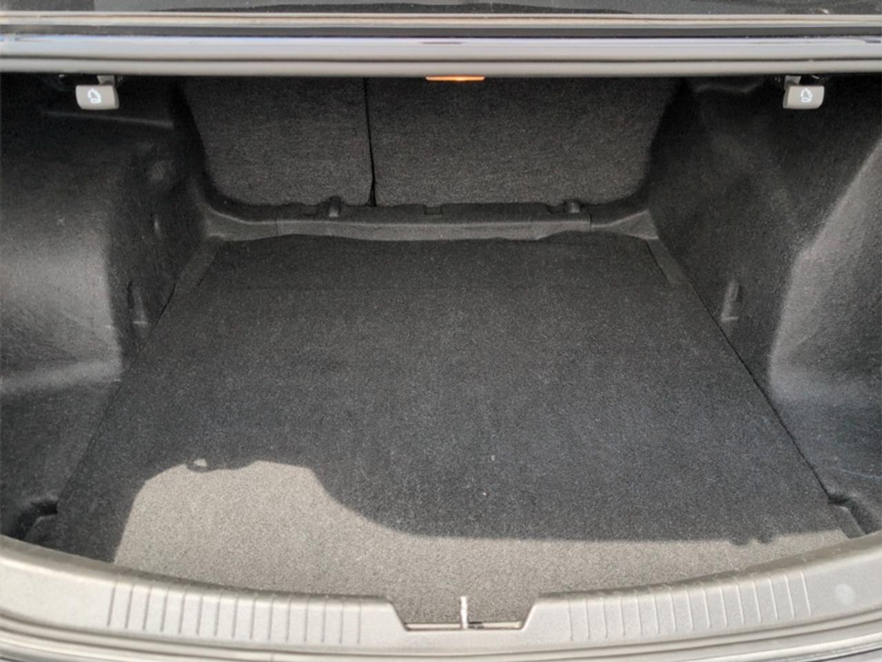 2023 Chevrolet Malibu LT  **HTD SEATS - REM START** Photo