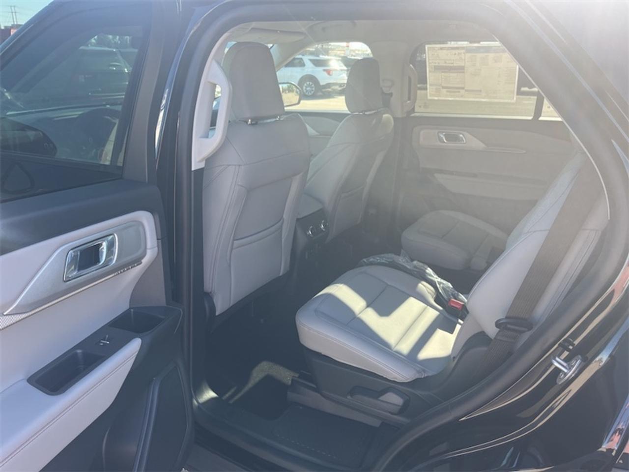2026 Ford Explorer Active  - Heated Seats Photo5