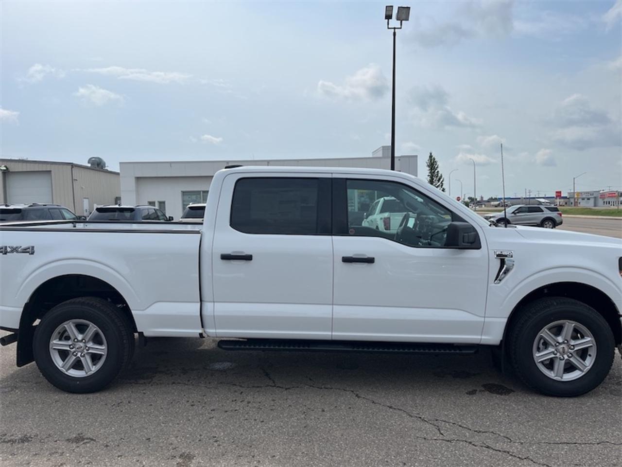 2026 Ford F-150 XLT  - Tow Package - Running Boards Photo5