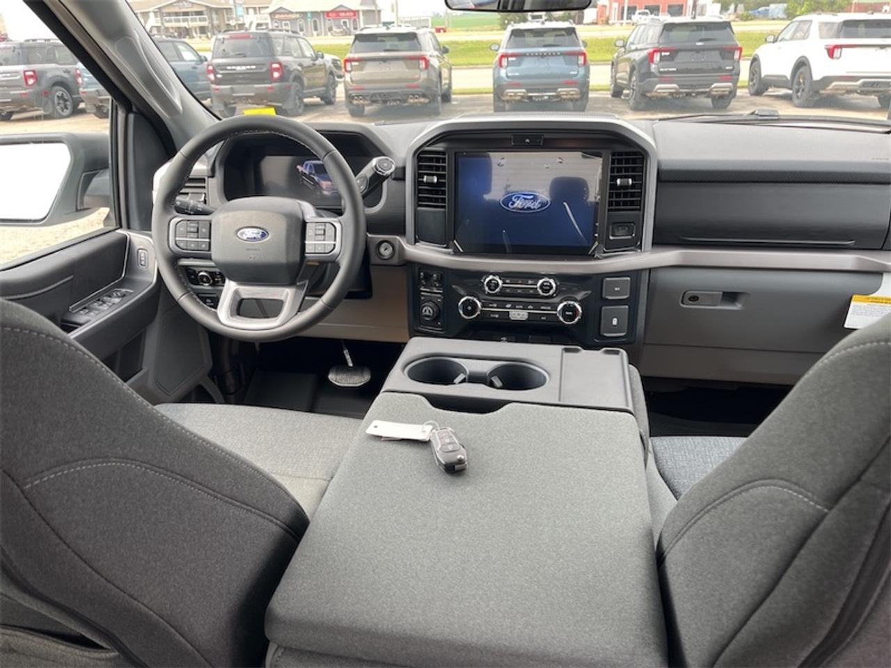 2026 Ford F-150 XLT  - Tow Package - Running Boards Photo5