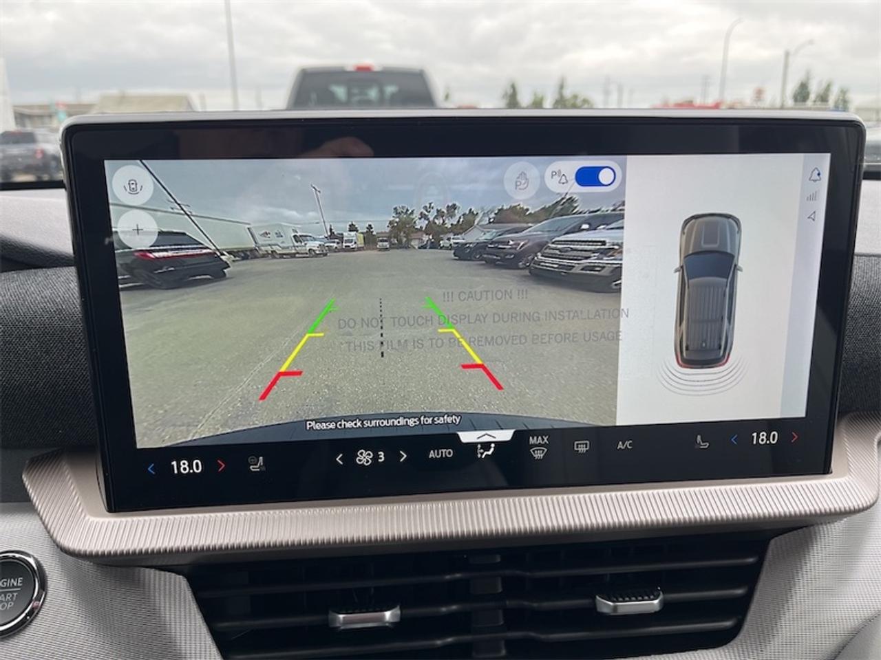 2026 Ford Explorer Active Photo5