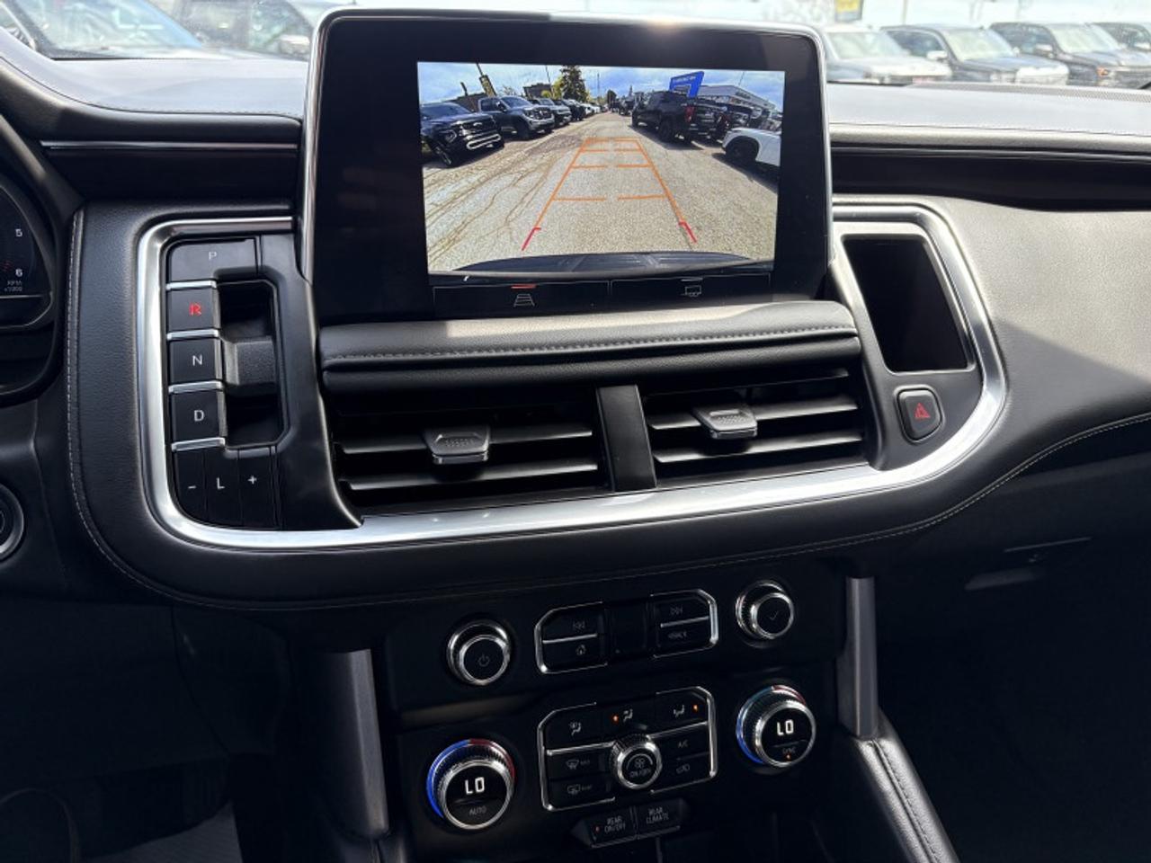 2024 GMC Yukon SLE Photo