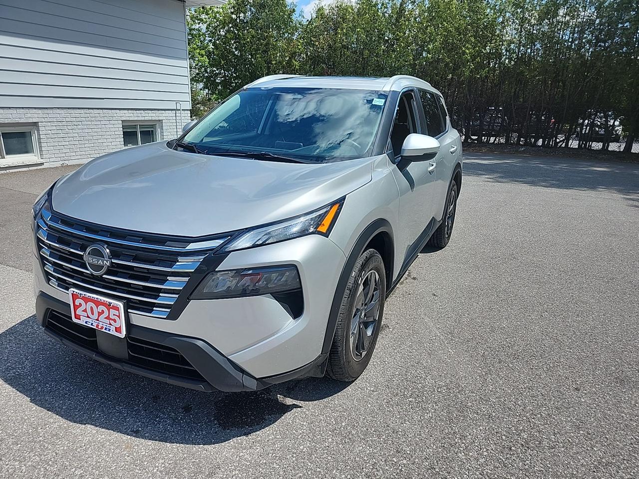 Used 2025 Nissan Rogue SV MOONROOF for sale in Carp, ON