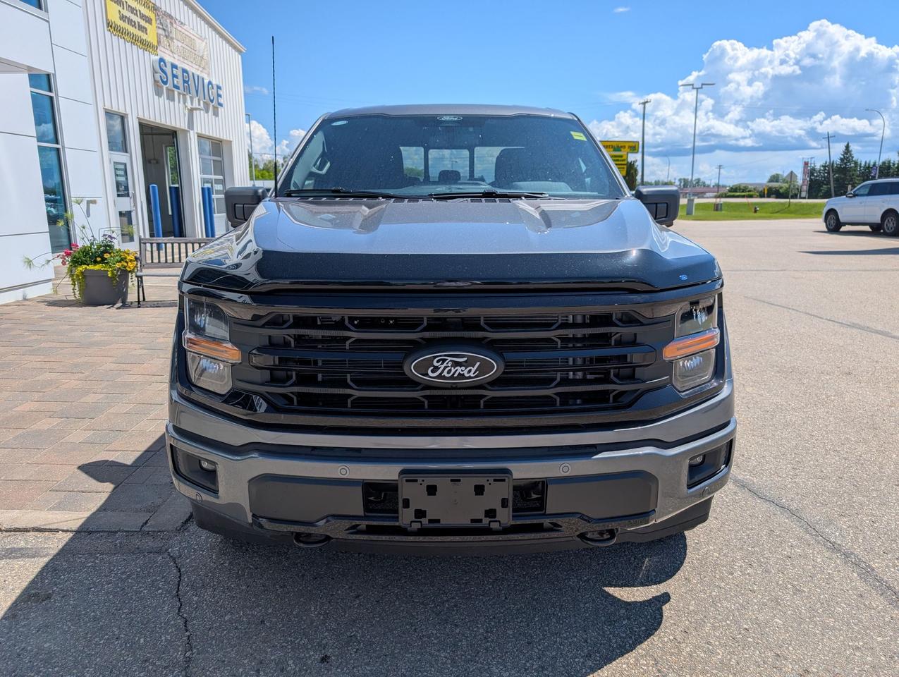 2026 Ford F-150 XLT Photo2