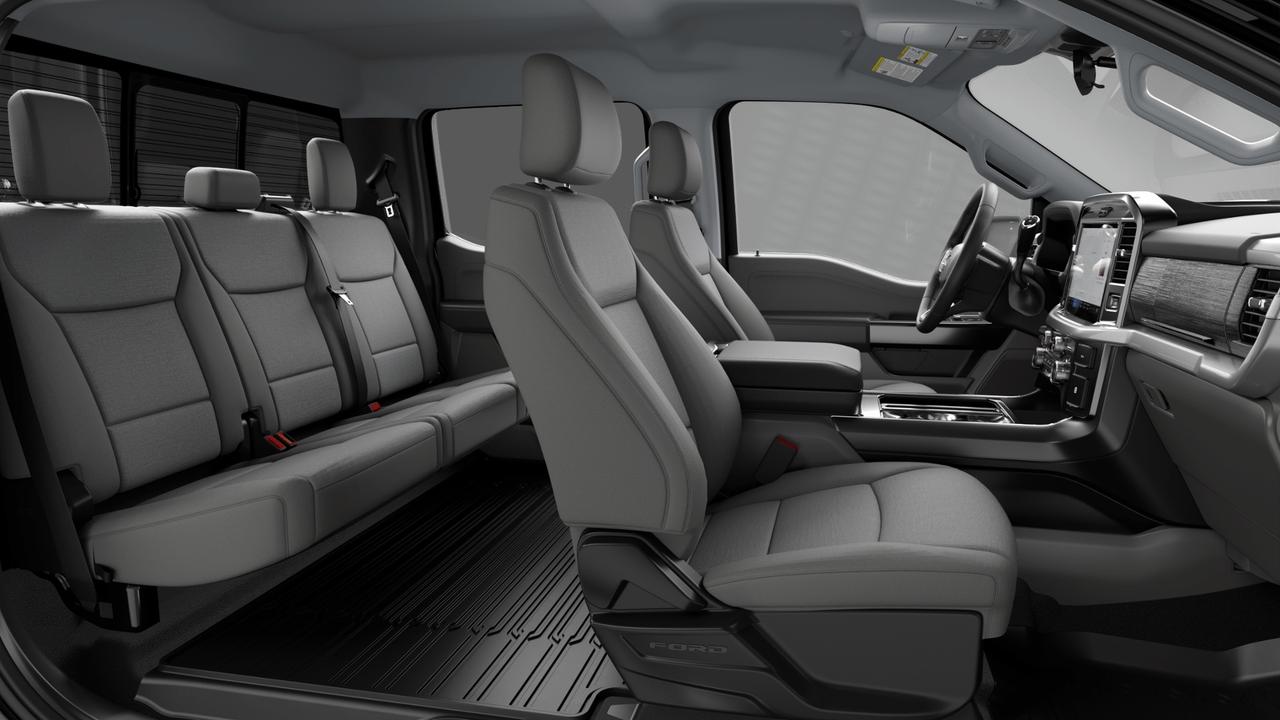 2026 Ford F-150 XLT Photo4