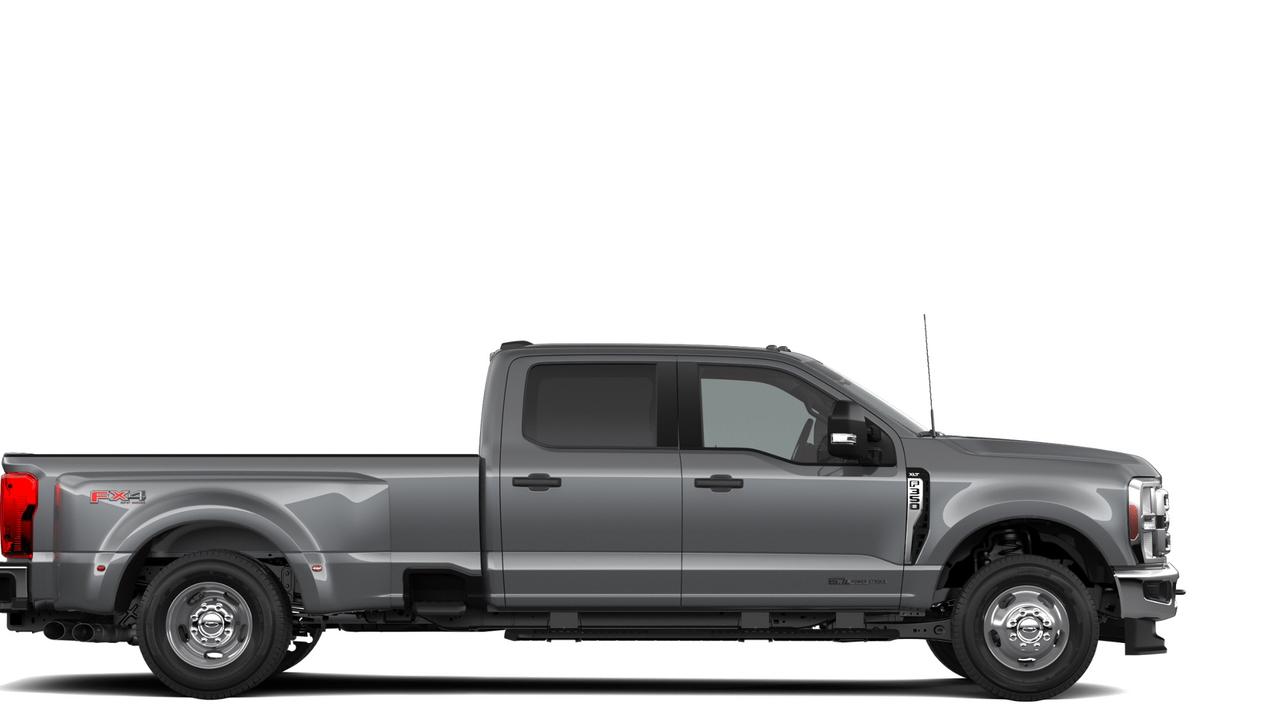 2026 Ford SuperDuty F-350® XLT Photo4