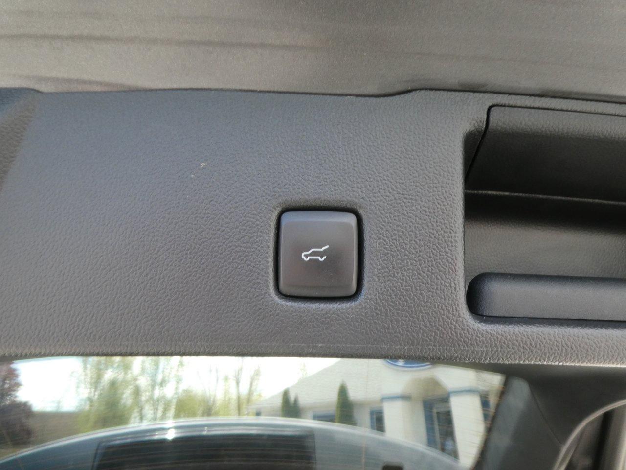 2023 Ford Escape Hybrid Platinum | Heated Seats | Backup Cam | Nav | Photo