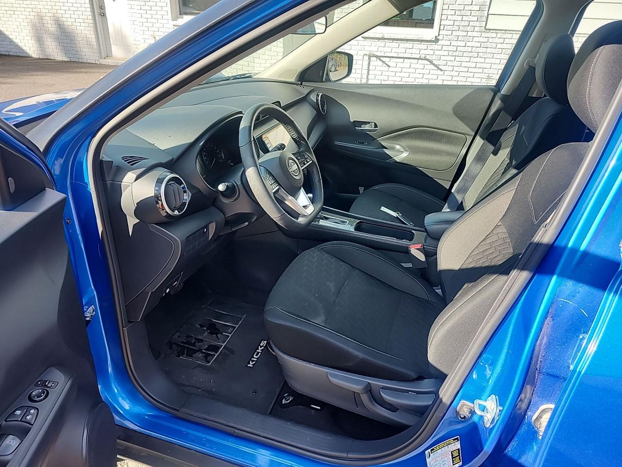 2025 Nissan Kicks SV Photo
