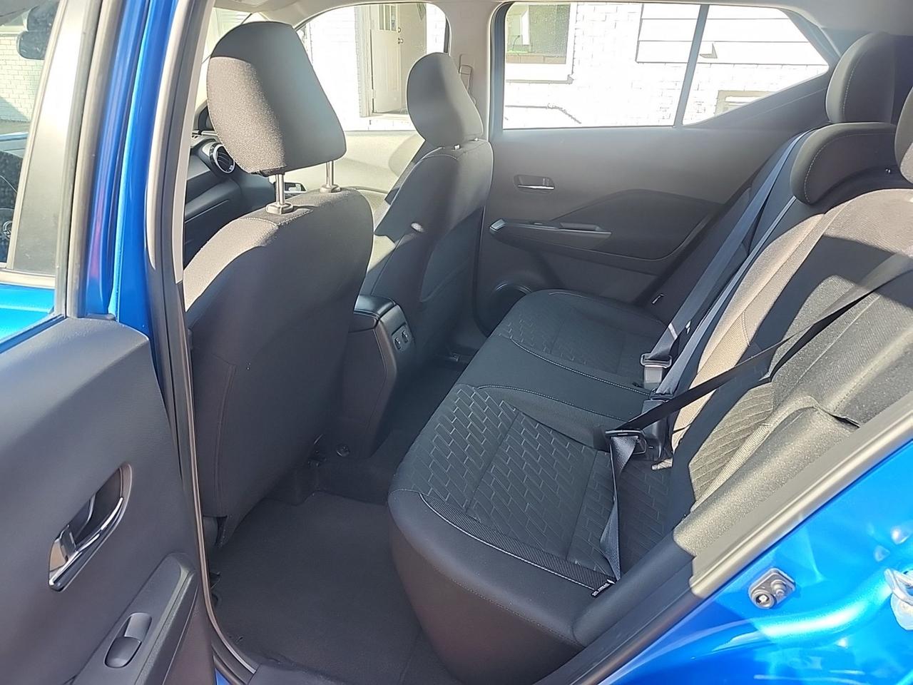 2025 Nissan Kicks SV Photo