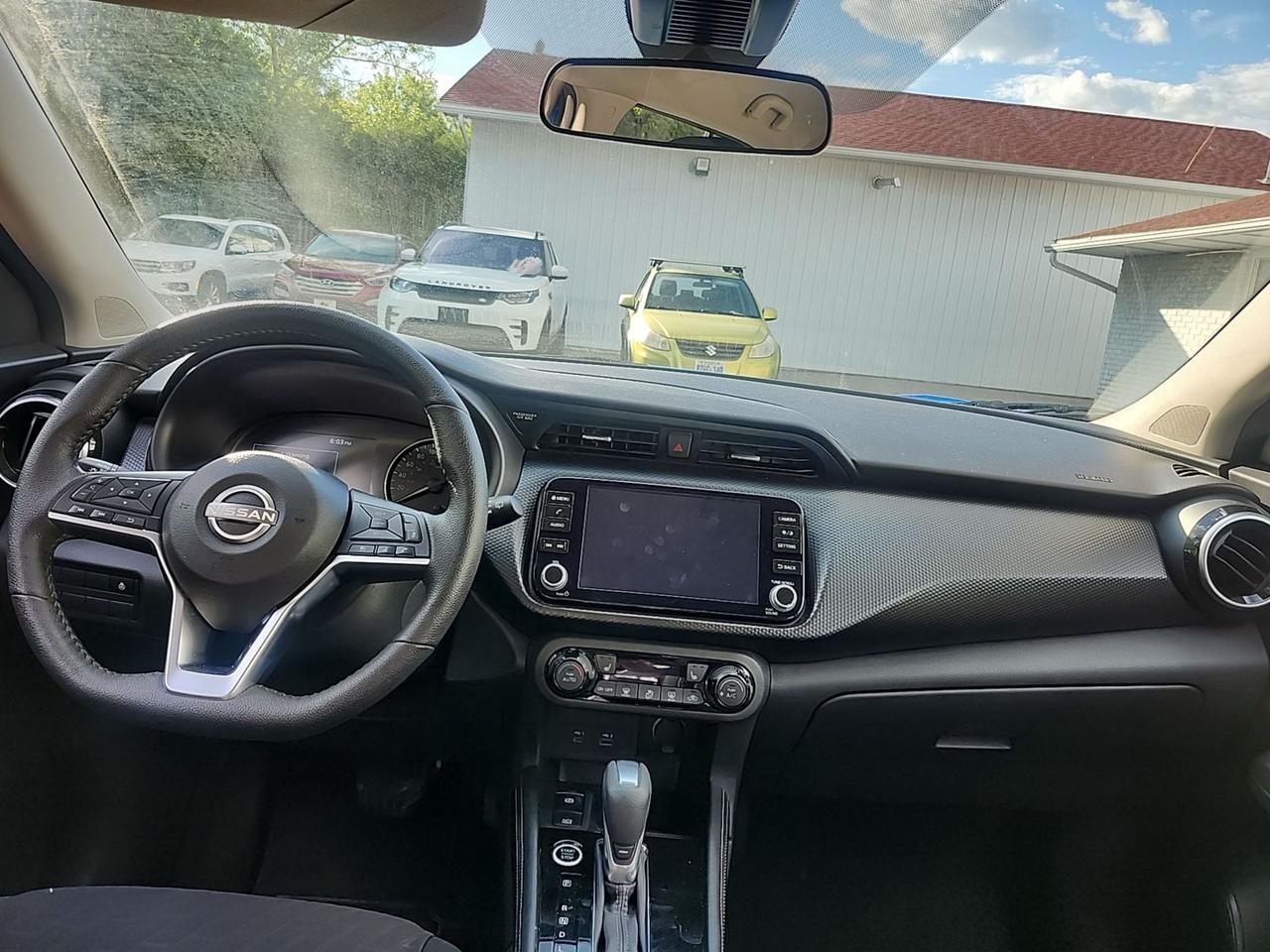 2025 Nissan Kicks SV Photo