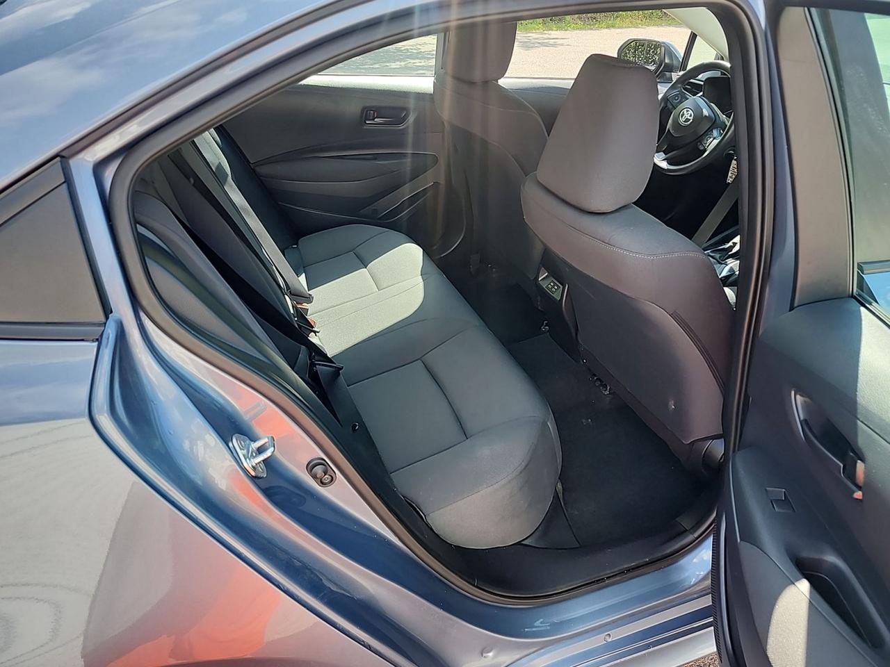 2025 Toyota Corolla LE Photo