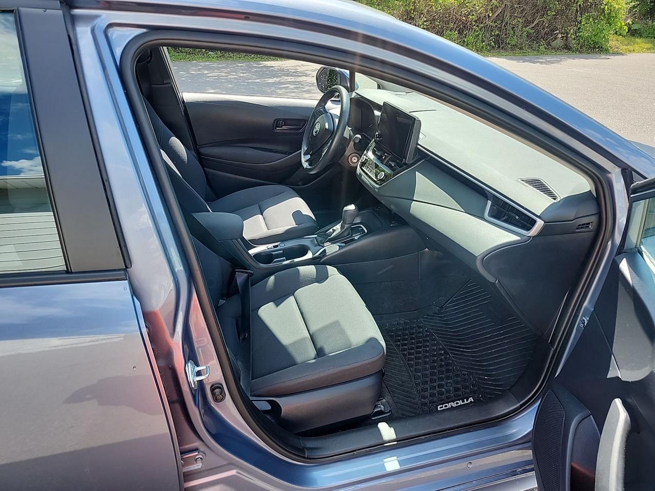 2025 Toyota Corolla LE Photo