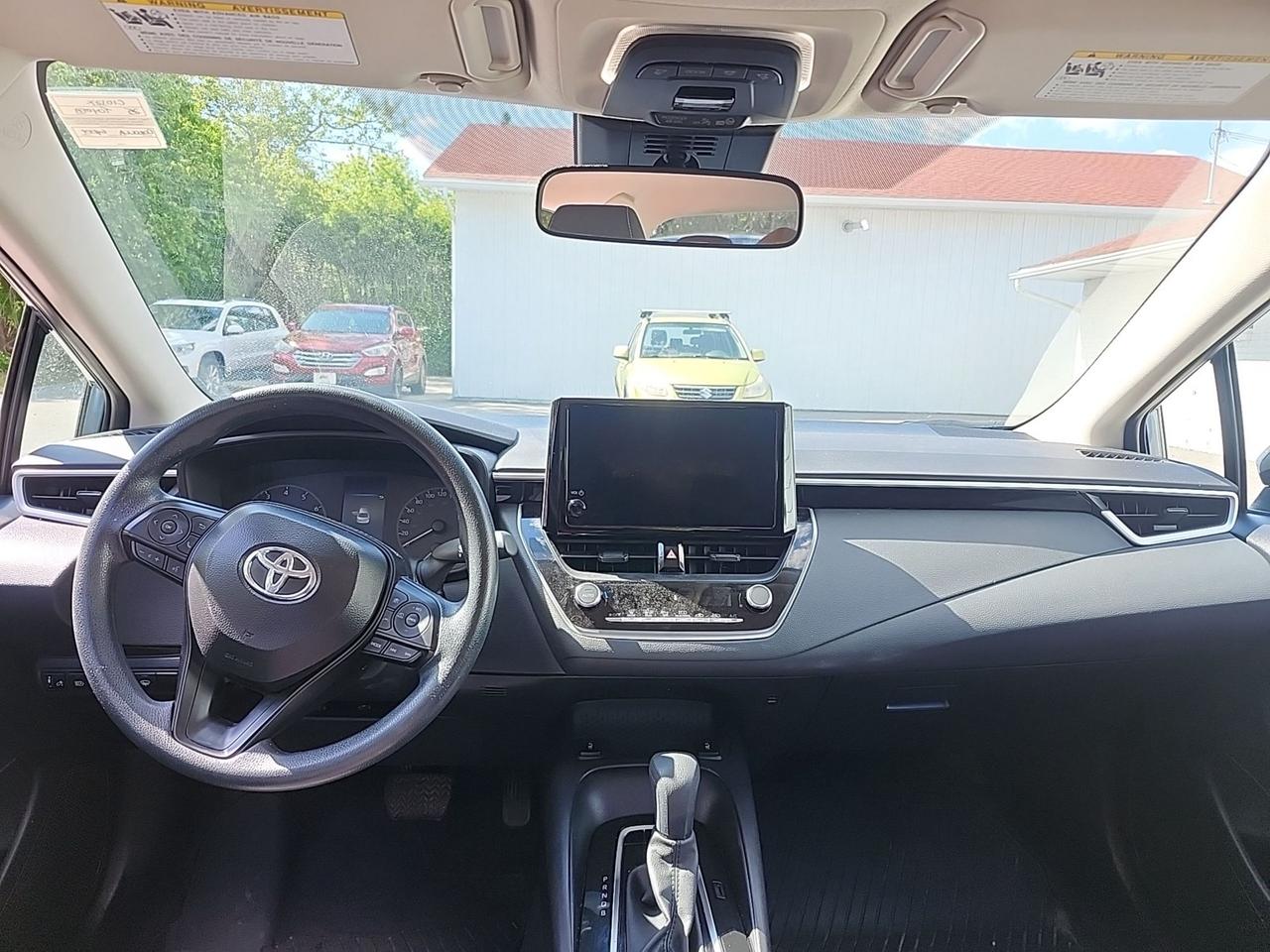 2025 Toyota Corolla LE Photo