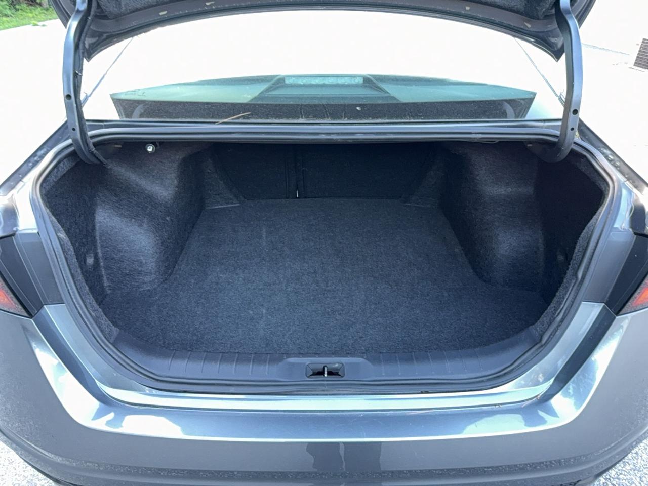 2025 Nissan Altima S AWD - HEATED - SEATS - APPLE CARPLAY - ANDROID AUTO - CRUISE CONTROL Photo