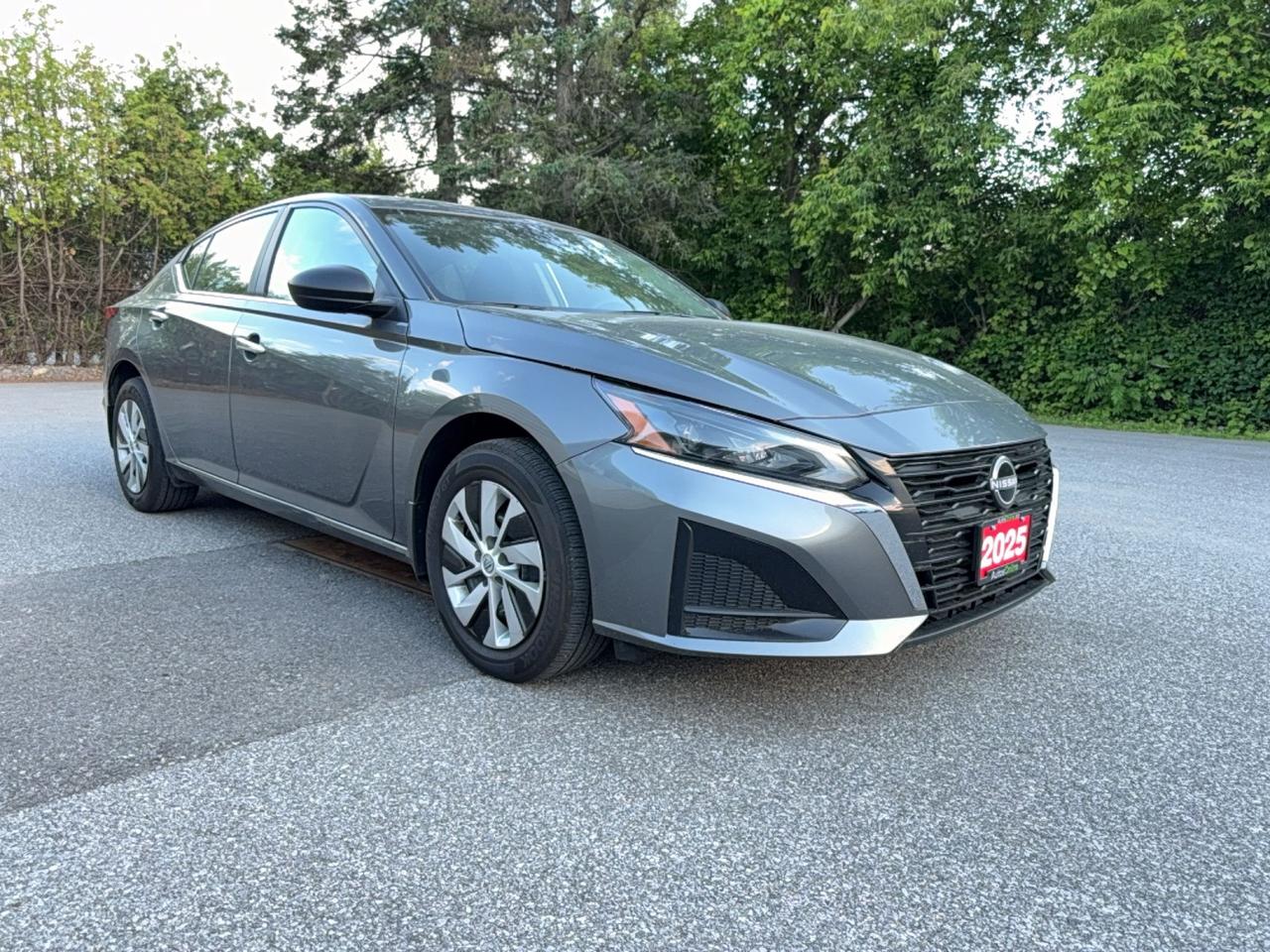 2025 Nissan Altima S AWD - HEATED - SEATS - APPLE CARPLAY - ANDROID AUTO - CRUISE CONTROL Photo