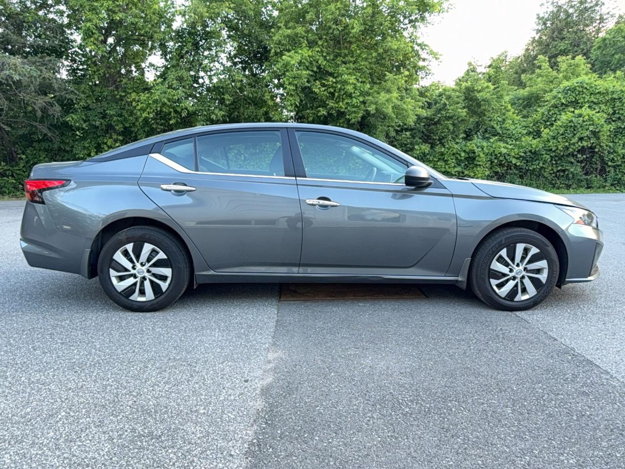 2025 Nissan Altima S AWD - HEATED - SEATS - APPLE CARPLAY - ANDROID AUTO - CRUISE CONTROL Photo