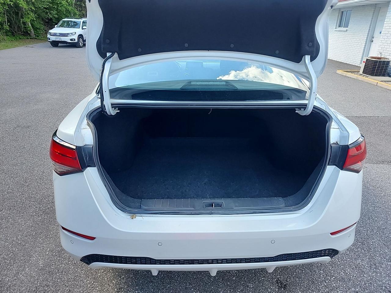 2025 Nissan Sentra SV Photo