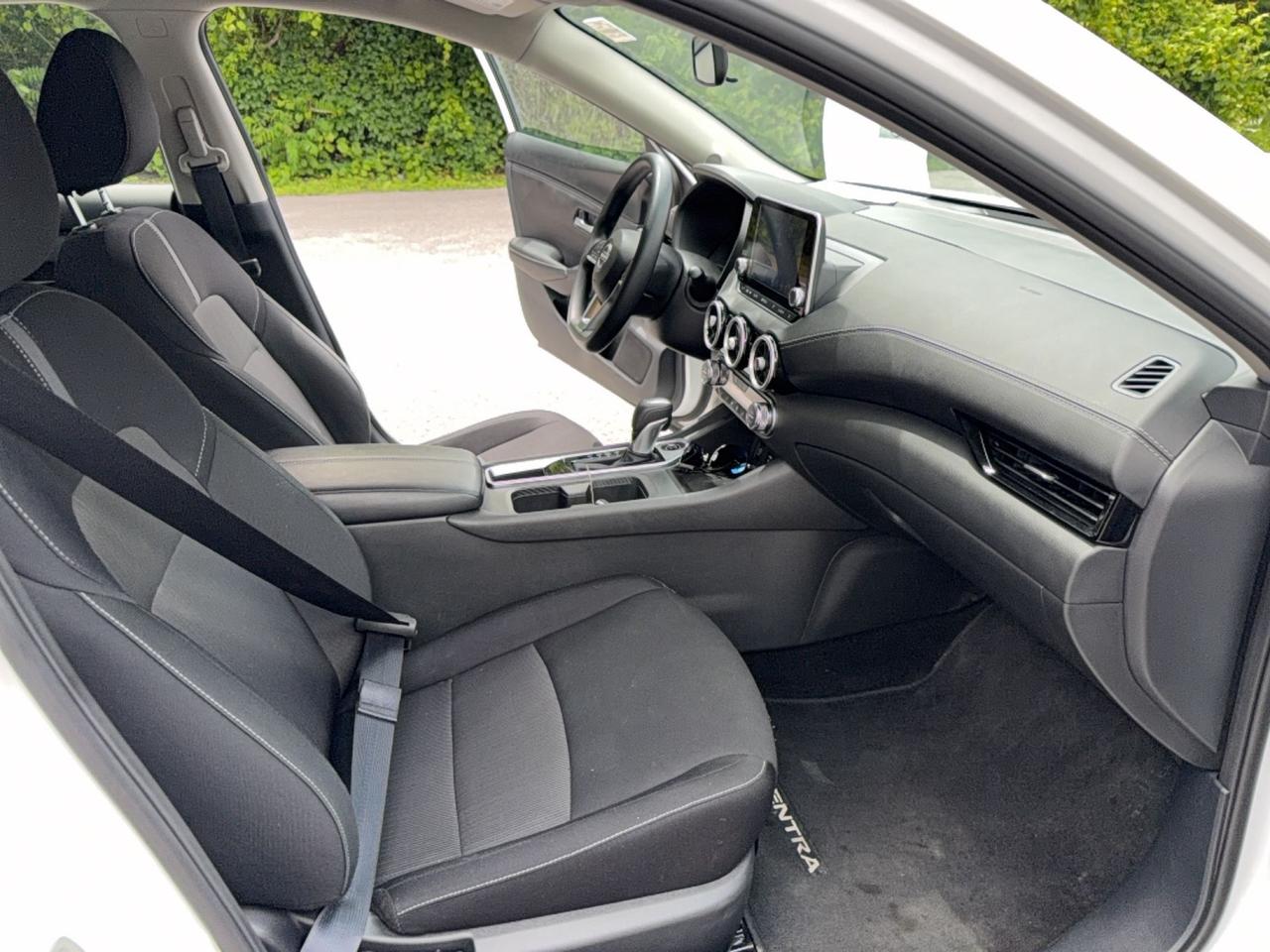 2025 Nissan Sentra SV - AUTO - AIR - PWR GRP - DRIVE ASSIST Photo