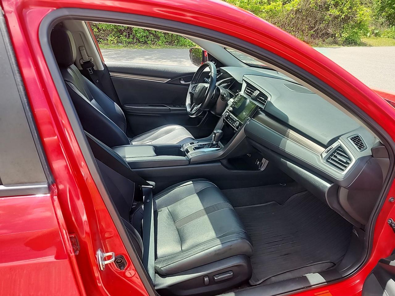 2020 Honda Civic Sedan Touring Photo