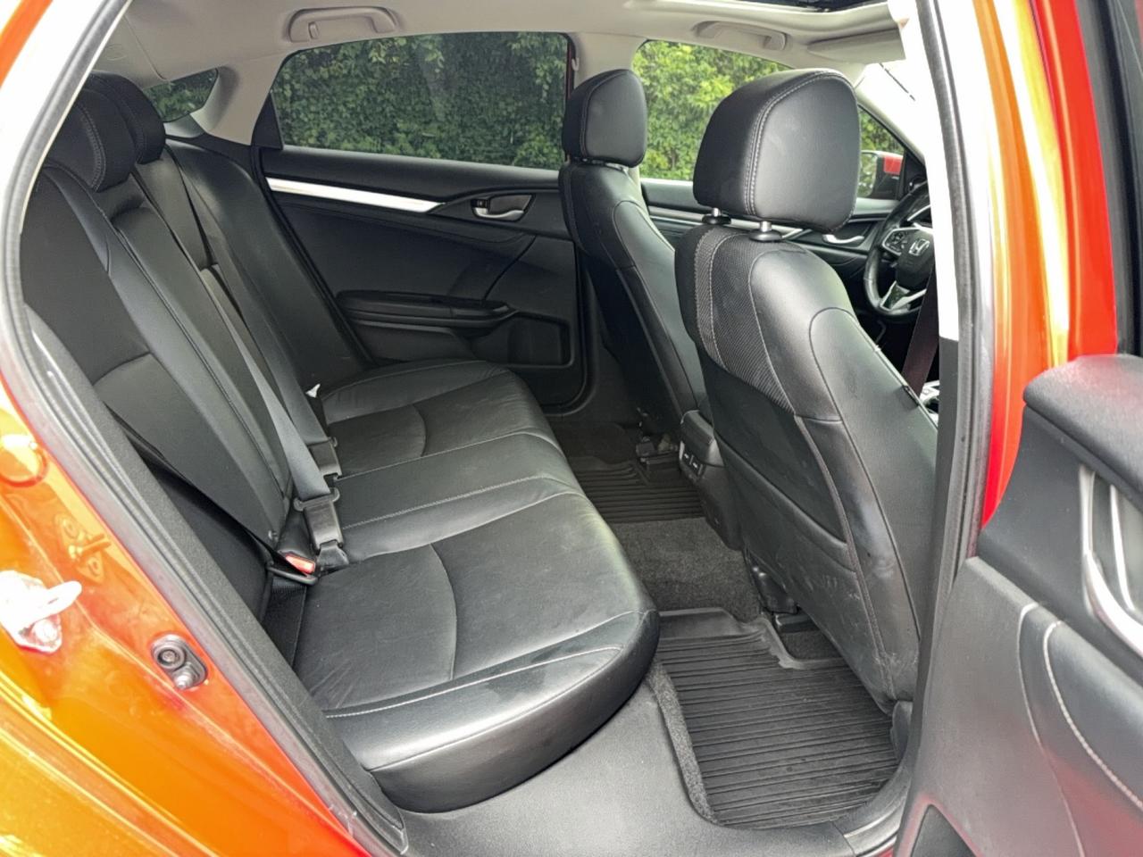 2020 Honda Civic TOURING - SUNROOF - LEATHER-DRIVE ASSIST Photo