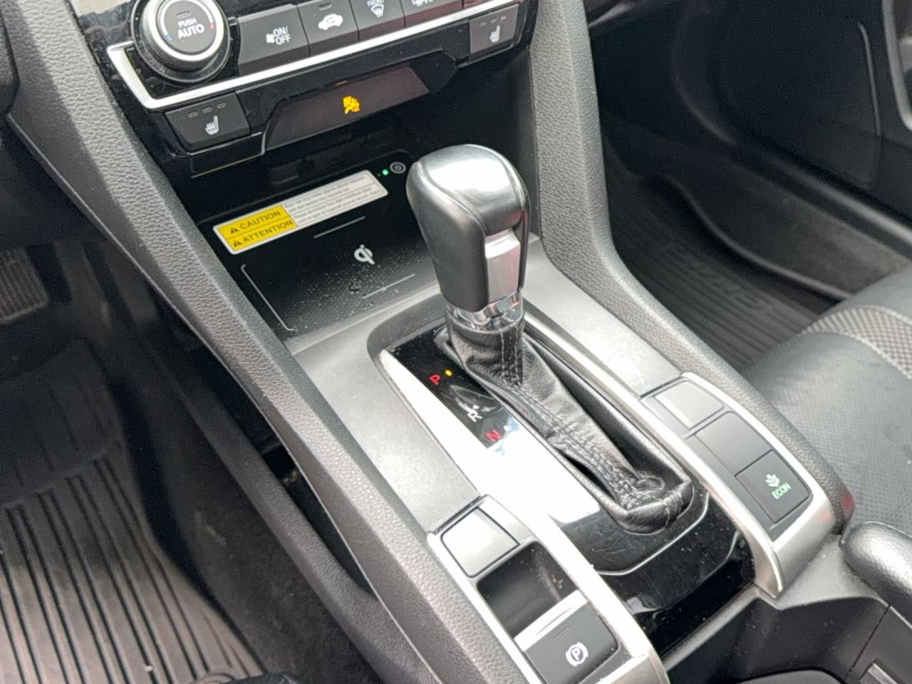 2020 Honda Civic TOURING - SUNROOF - LEATHER-DRIVE ASSIST Photo