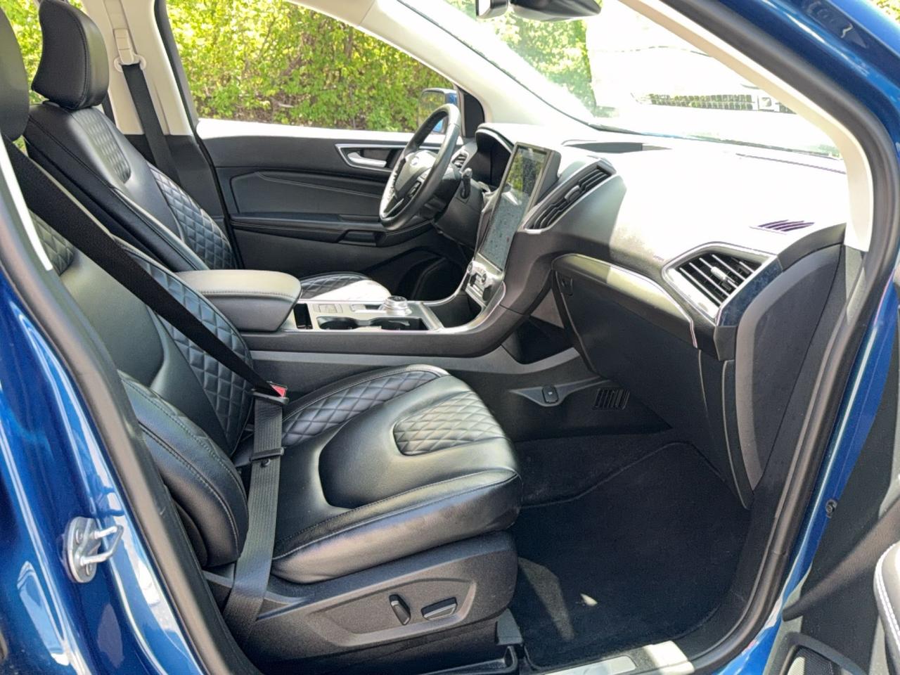 2024 Ford Edge Titanium Photo