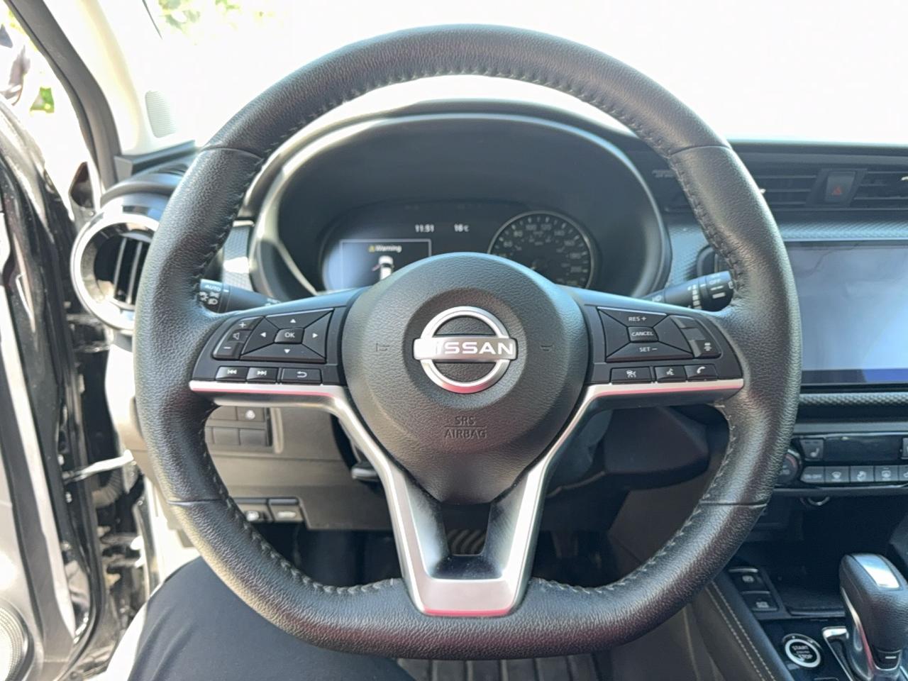 2024 Nissan Kicks SV -  HEATED SEATS - APPLE CARPLAY - ANDROID AUTO - FACTORY WARRANTY Photo