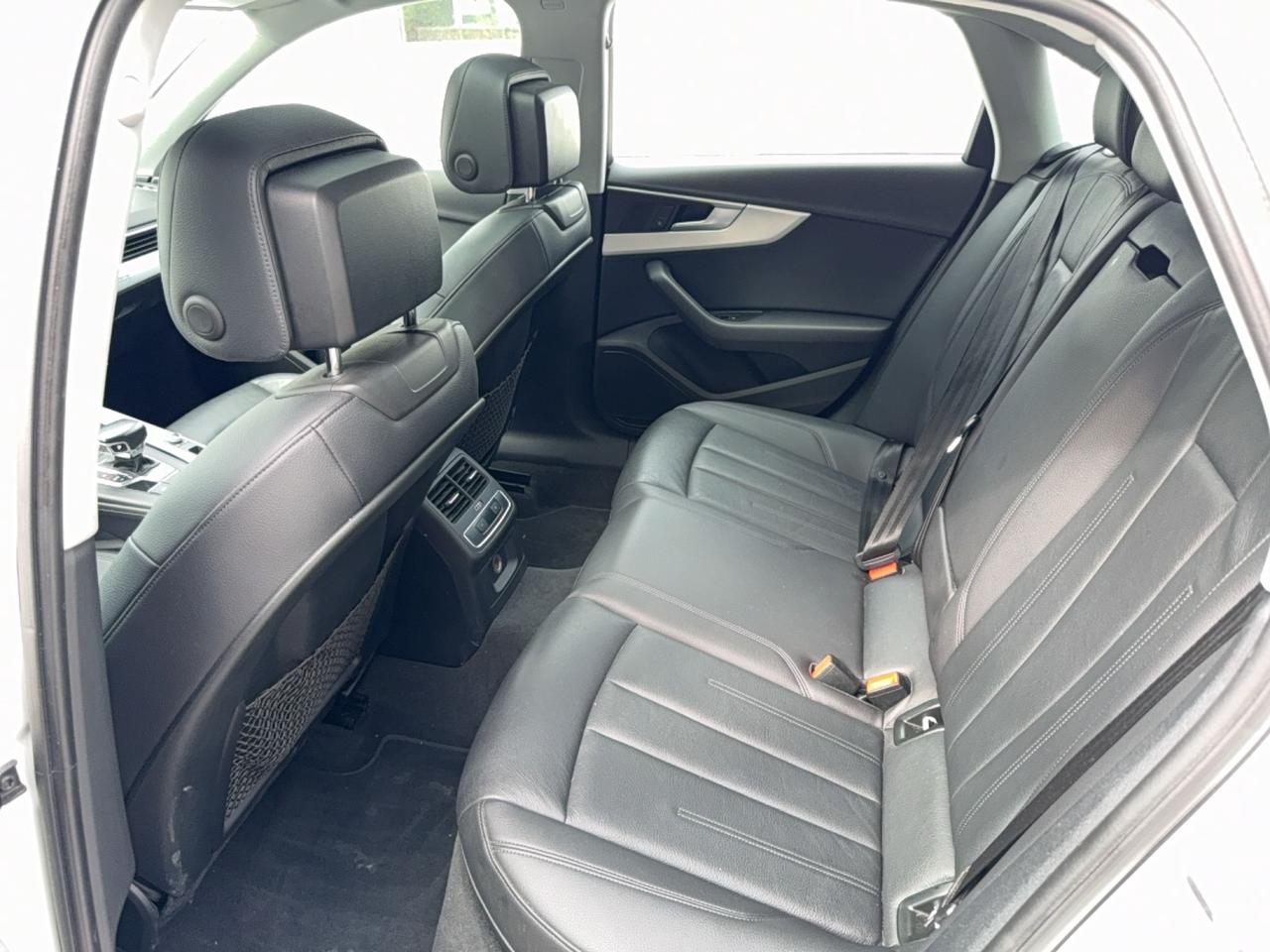 2017 Audi A4 PROGRESSIV AWD Photo