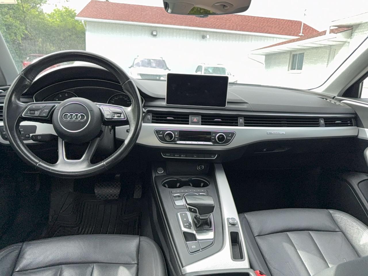 2017 Audi A4 PROGRESSIV AWD Photo
