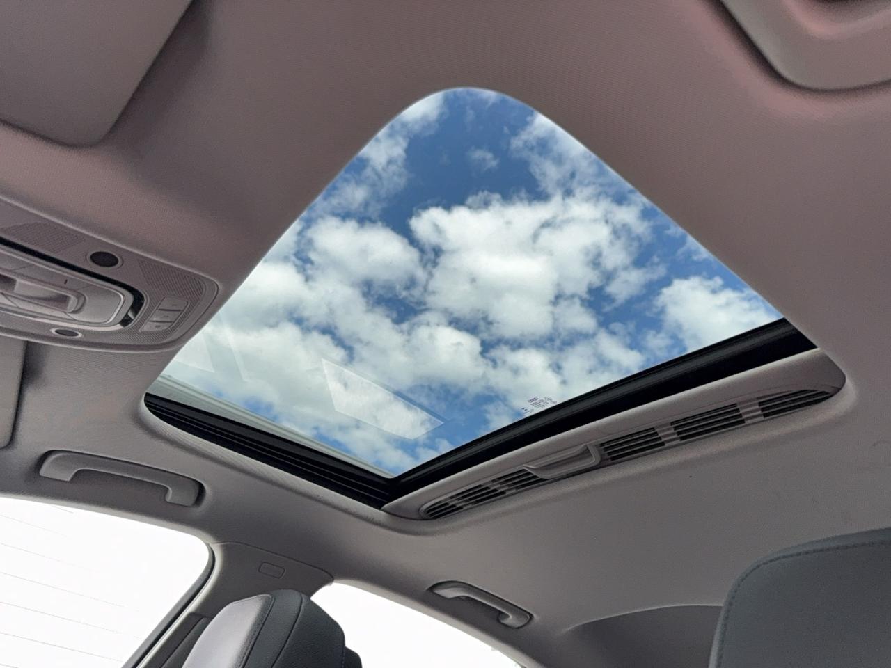 2017 Audi A4 PROGRESSIV AWD-NAVIGATION-360CAM-SUNROOF Photo