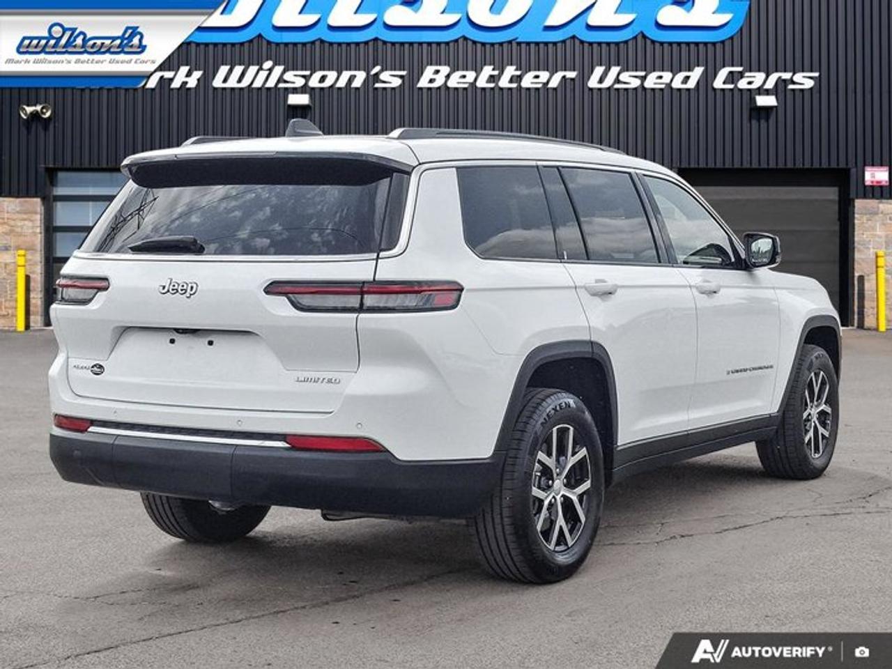2024 Jeep Grand Cherokee L Limited 4X4 | 3rd Row | Leather | Nav | Adaptive Cruise | Power Liftgate | Power Seat | and More ! Photo4