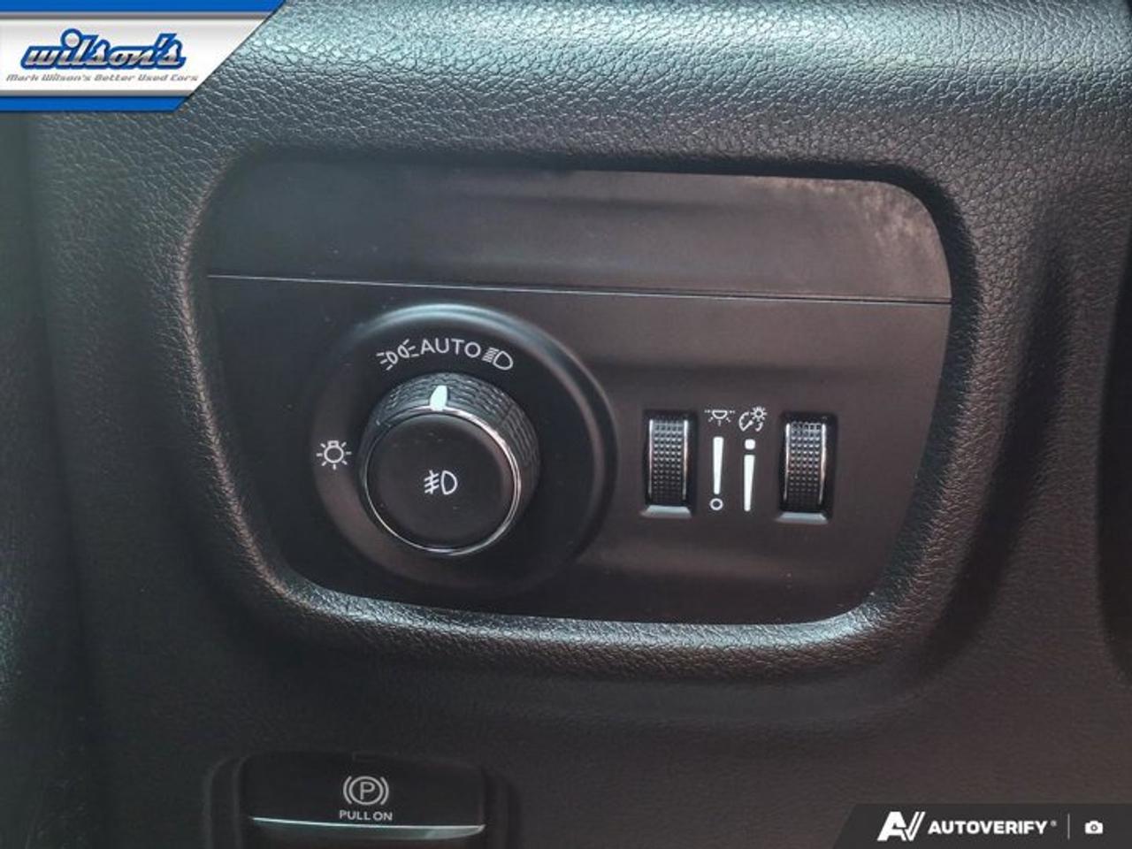 2024 Jeep Grand Cherokee L Limited 4X4 | 3rd Row | Leather | Nav | Adaptive Cruise | Power Liftgate | Power Seat | and More ! Photo